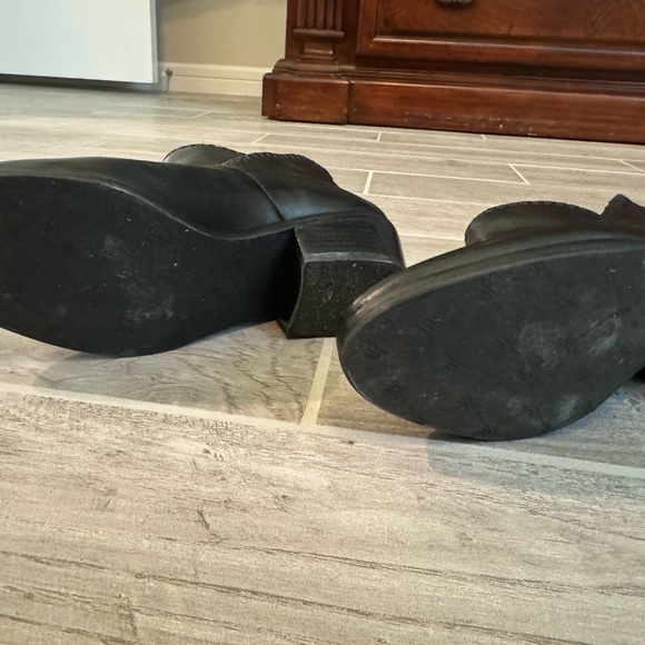 Booties - Picture 4 of 5